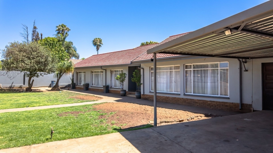 4 Bedroom Property for Sale in Bodorp North West